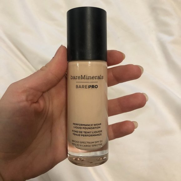 Bare Minerals Foundation Fair 01, used once - Picture 1 of 3